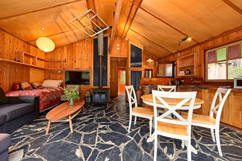 Saintys Creek Cottage - Sydney Resort 6