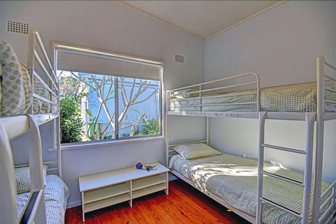 Lakes Edge Cottage - Sydney 4u 4