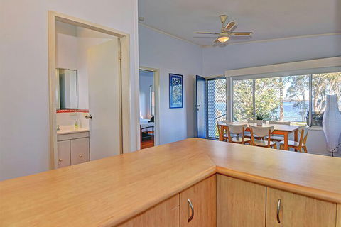 Lakes Edge Cottage - Sydney 4u 7