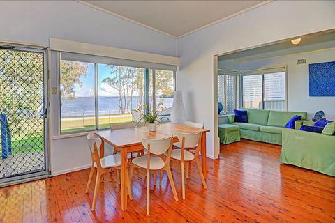 Lakes Edge Cottage - Sydney 4u 5