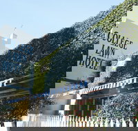 College Lawn Hotel - Hostel - Accommodation Sydney