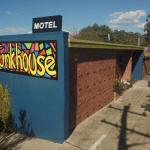 Bunkhouse Motel - Sydney 4u 0
