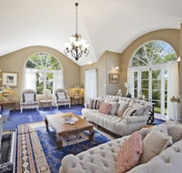 Mountainside BB - Sydney Resort