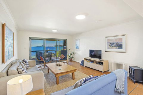 Tuscan Waterfront, 1/213 Soldiers Point Road - Accommodation Sydney 1