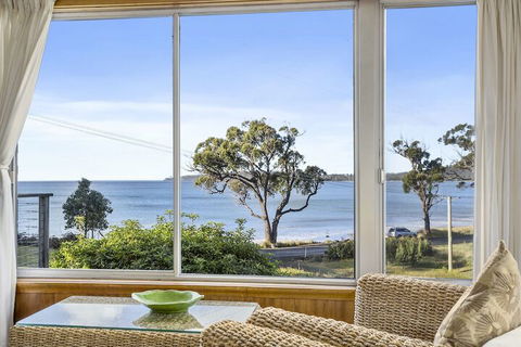 Summertime Beach Cottage - Accommodation Sydney 1
