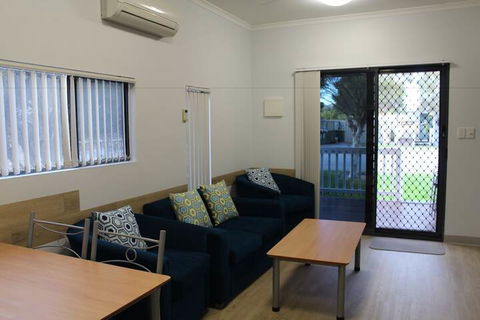 Mandurah Ocean Marina Chalets - Accommodation Sydney 4