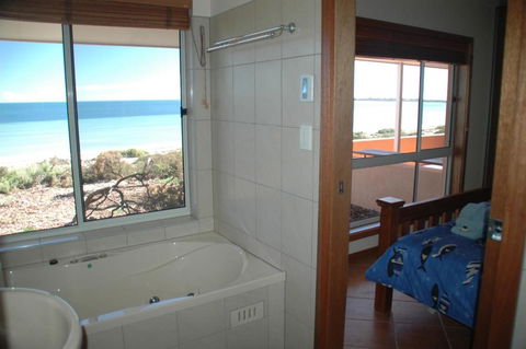 Ceduna Shelly Beach Caravan Park - Sydney 4u 2