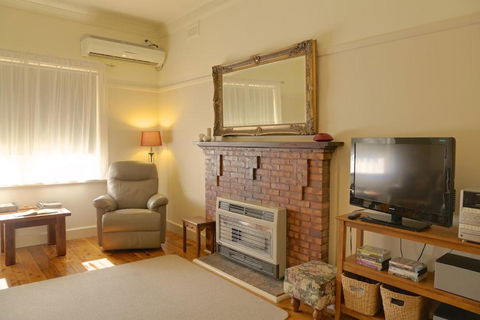 Holistic Haven - Accommodation Sydney 4