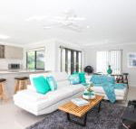 Beach Breeze Holiday House - Accommodation Sydney