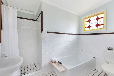 Hotel Etico At Mount Victoria Manor - Sydney 4u 3