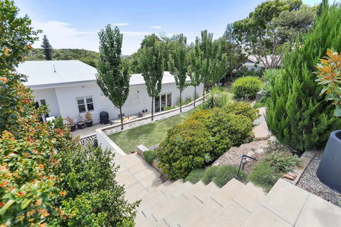 Barossa White House - Sydney 4u 5