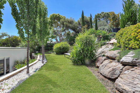 Barossa White House - Sydney 4u 2