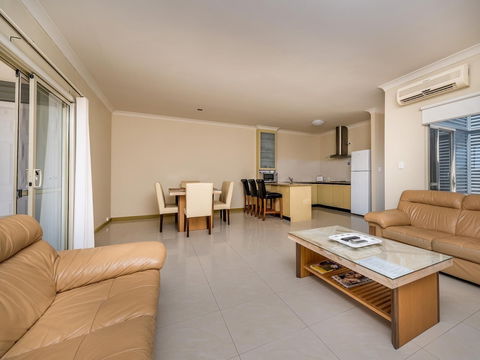 Seafront Unit 49 - Sydney 4u 6