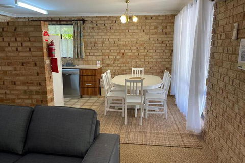 Esperance Holiday Apartment - Sydney 4u 5