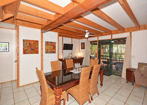 Our Bali House Absolute Beach Front - Sydney 4u 6