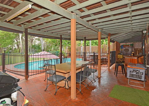 Our Bali House Absolute Beach Front - Sydney 4u 3