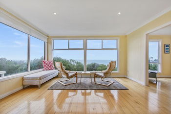 Lake Tyers Beach House - Accommodation Sydney 1