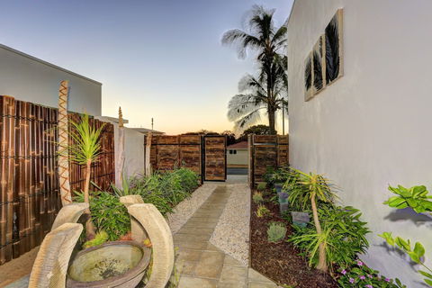 ZEN Beach Retreat - Accommodation Sydney 0