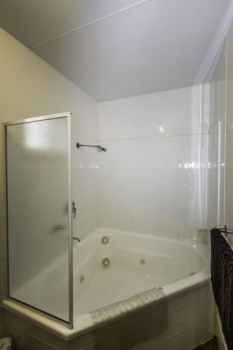 BIG4 Breeze Holiday Park â€“ Mannum - Accommodation Sydney 5