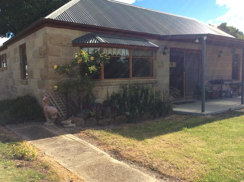 Our Cottage - Accommodation Sydney 3