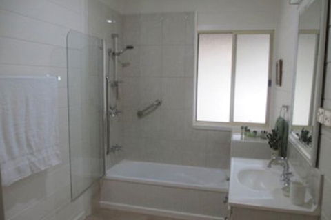 All About Me B & B - Accommodation Sydney 4