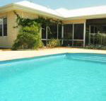 Halls Head Holiday Home - Accommodation Sydney