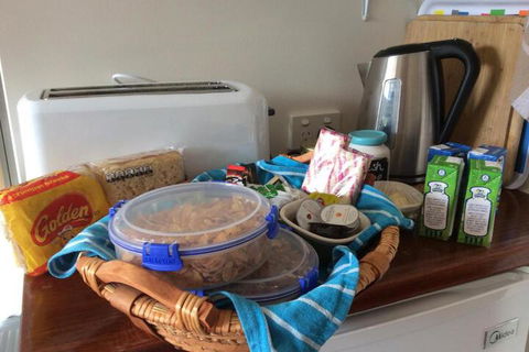 Serenity Lodge For Couples - Accommodation Sydney 5
