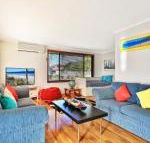 Sandy Toes Beach House Jervis Bay 2min to Beach - Accommodation Sydney