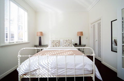 MPT67A Beautifully Decorated 1 Bed - Accommodation Sydney 0