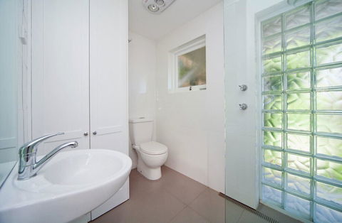 MPT67A Beautifully Decorated 1 Bed - Accommodation Sydney 2