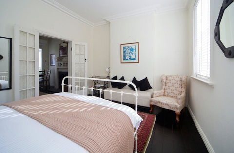 MPT67A Beautifully Decorated 1 Bed - Accommodation Sydney 6