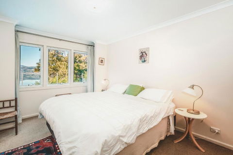The Anchorage Waterfront Apartment - Sydney 4u 6