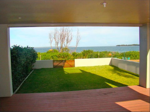 Waterfront Dream Vincentia - Accommodation Sydney 6