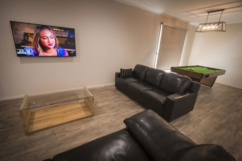The Races Swanport - Accommodation Sydney 1