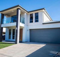The Races Swanport - Accommodation Sydney