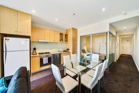 York Apartments - Sydney 4u 4