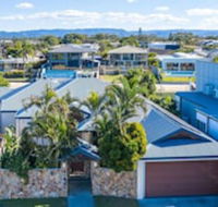 Maureen Waterfront Beach House - Sydney 4u