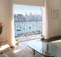 Stunning Harbour Views H325 - Sydney 4u