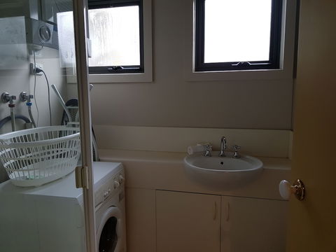 Discobulous 6 - Accommodation Sydney 6