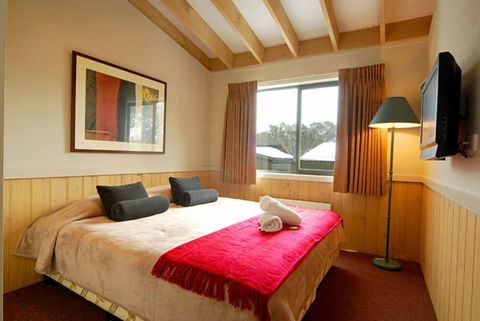 Discobulous 6 - Accommodation Sydney 4