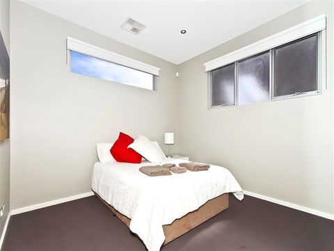 Ocean 180A - Sydney 4u 4