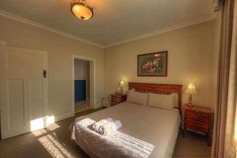Grace's Spa Cottage - Accommodation Sydney 1