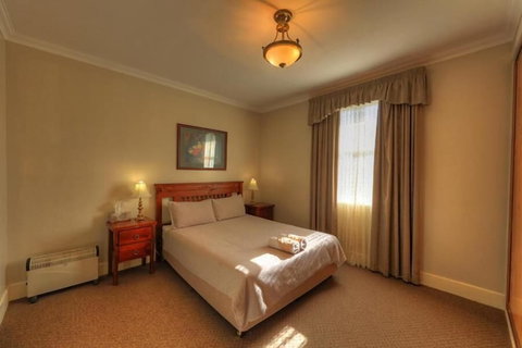 Grace's Spa Cottage - Accommodation Sydney 6
