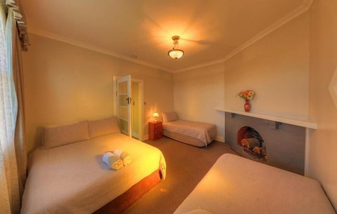 Grace's Spa Cottage - Accommodation Sydney 4