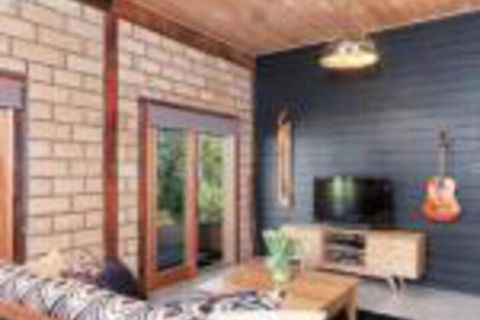 Falls River Luxury Accommodation - Accommodation Sydney 0