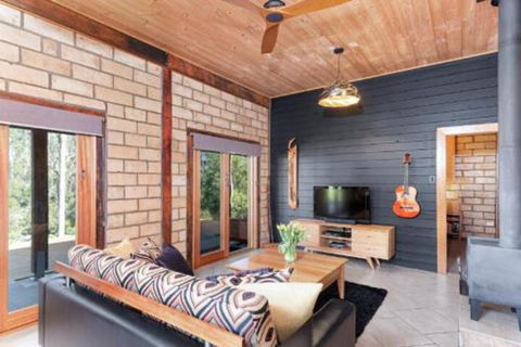 Falls River Luxury Accommodation - Accommodation Sydney 2