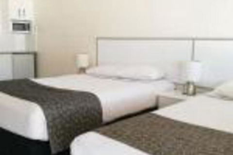 Augathella Motel & Caravan Park - Sydney 4u 0