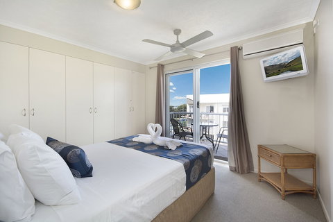 Sandy Shores On Golden Beach - Sydney Resort 6