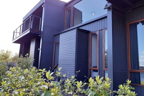 Amazing Unique Five-Star Waterfront Retreat - Sydney 4u 1