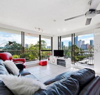 Holiday Resort Apts in Surfers Paradise - Accommodation Sydney